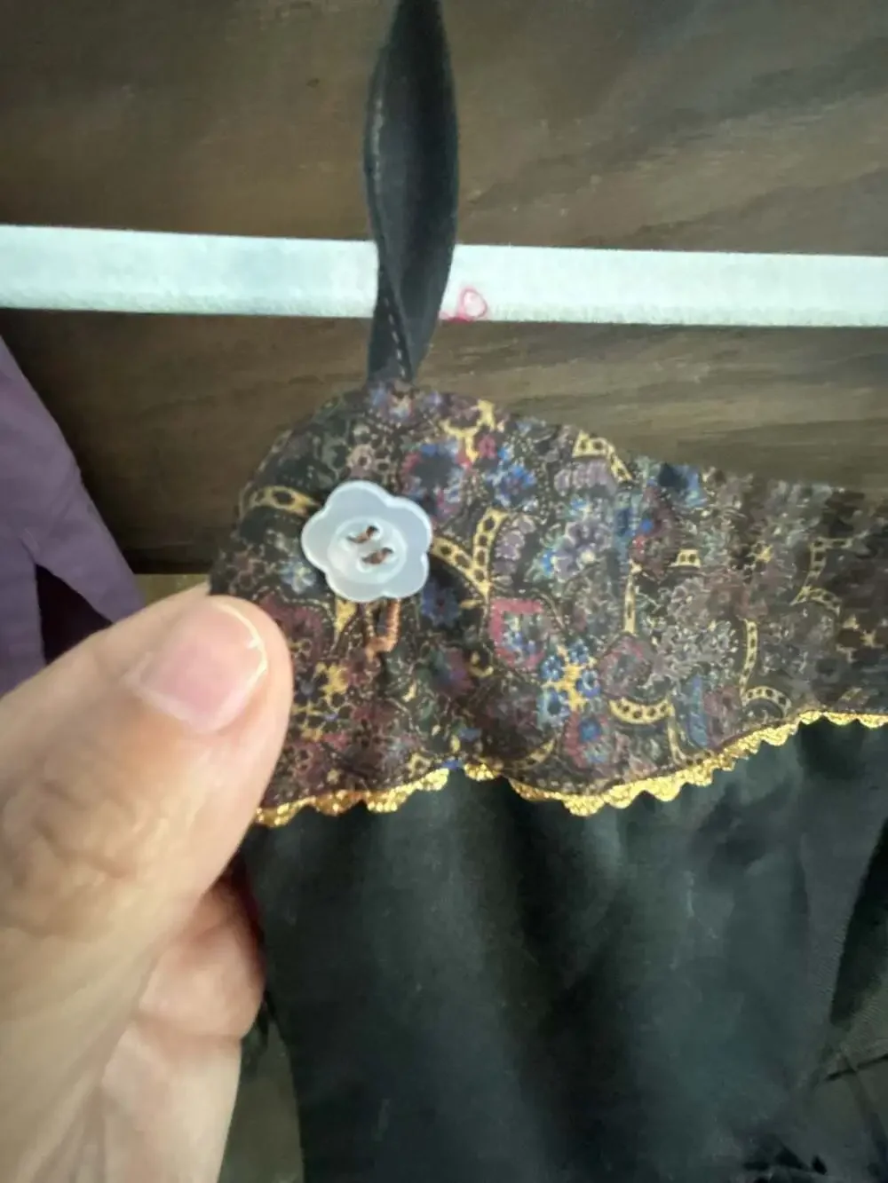 Unbranded black apron